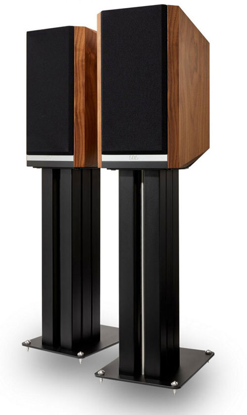 Kudos Titan 505 standmount loudspeakers on dedicated stands